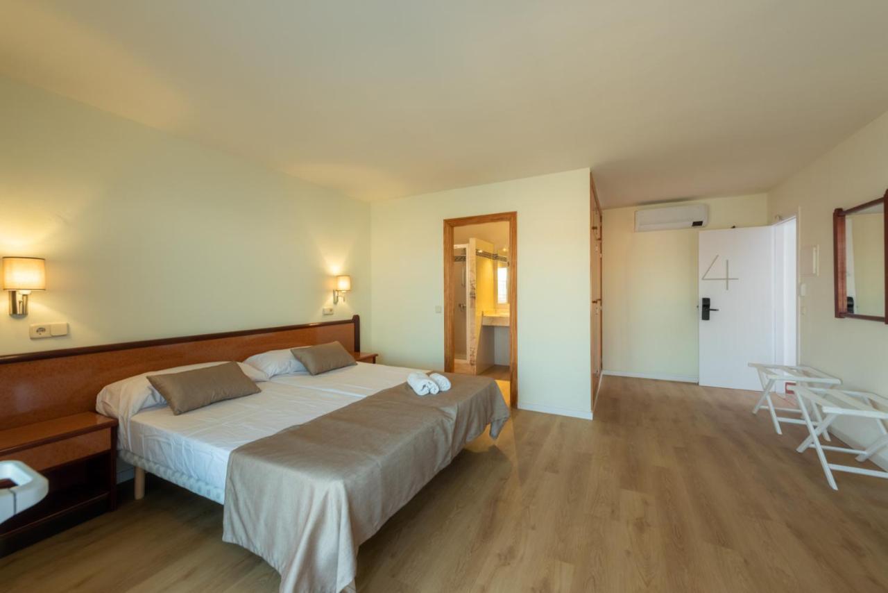 Iroco Hostal Cala D'Or Zewnętrze zdjęcie